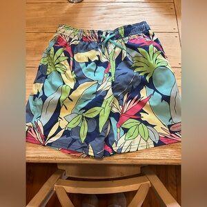 Vineyard vines swim trunks